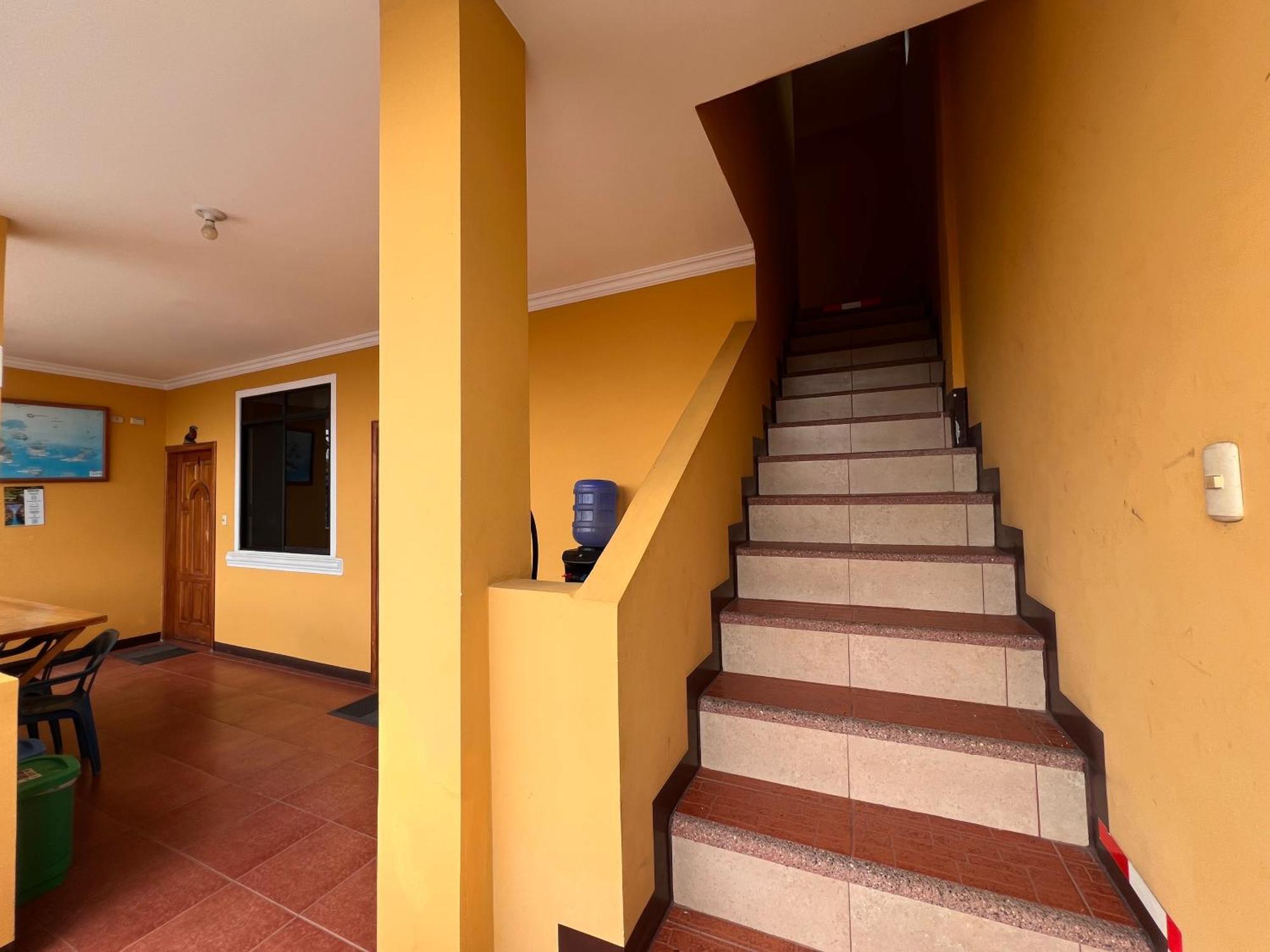 Hostal Casa Cascada Пуэрто-Айора Экстерьер фото