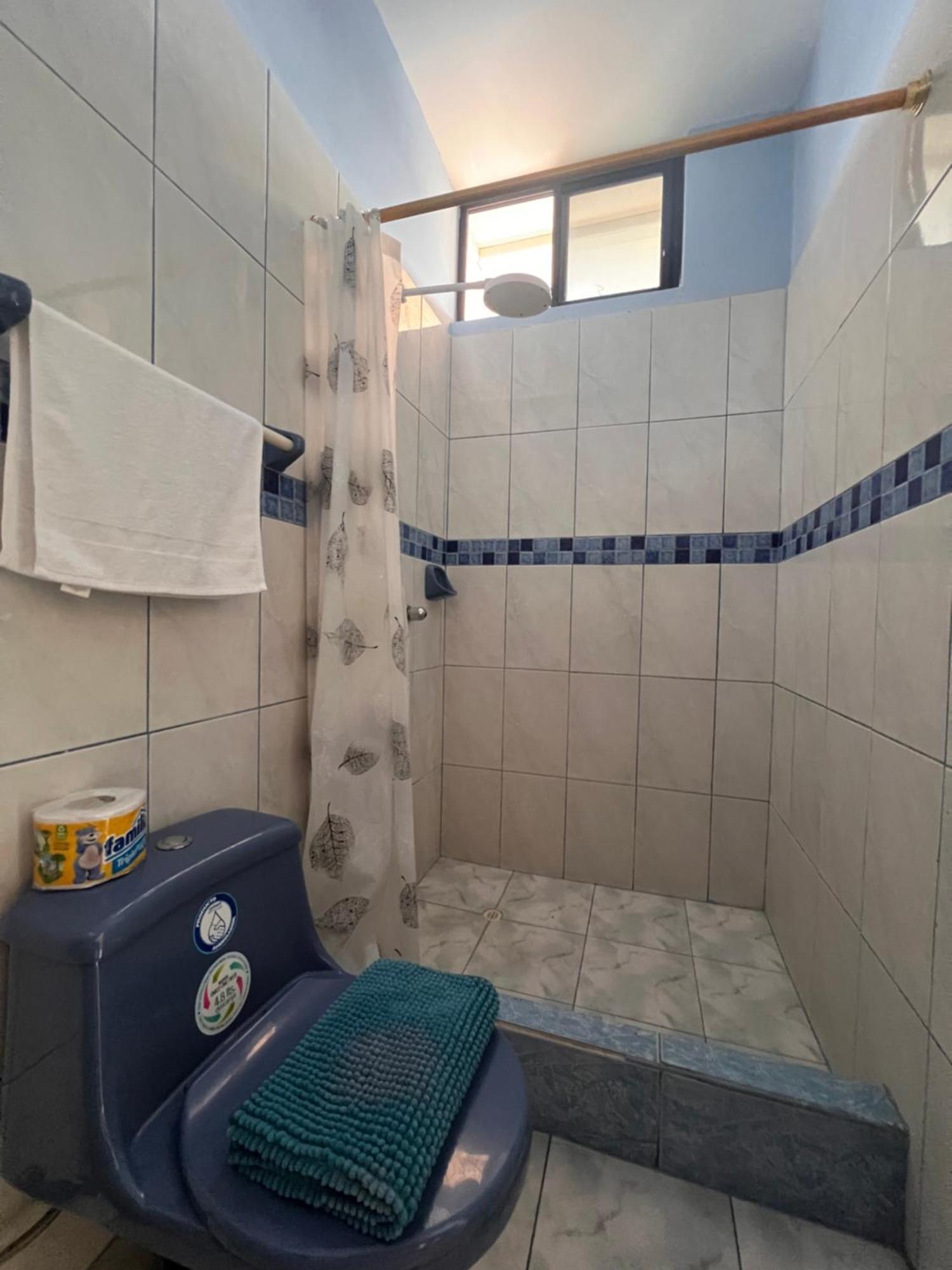 Hostal Casa Cascada Пуэрто-Айора Экстерьер фото