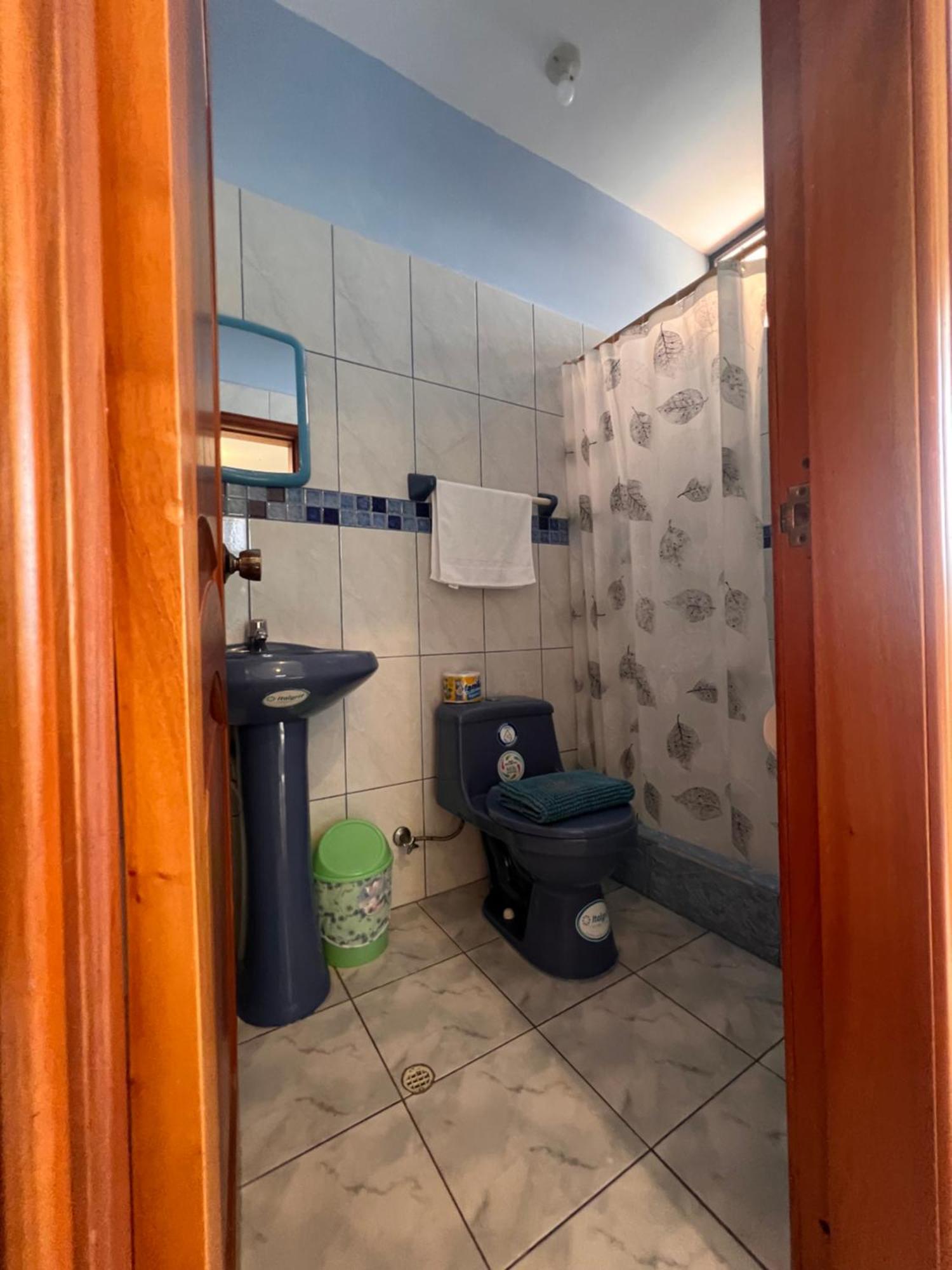Hostal Casa Cascada Пуэрто-Айора Экстерьер фото