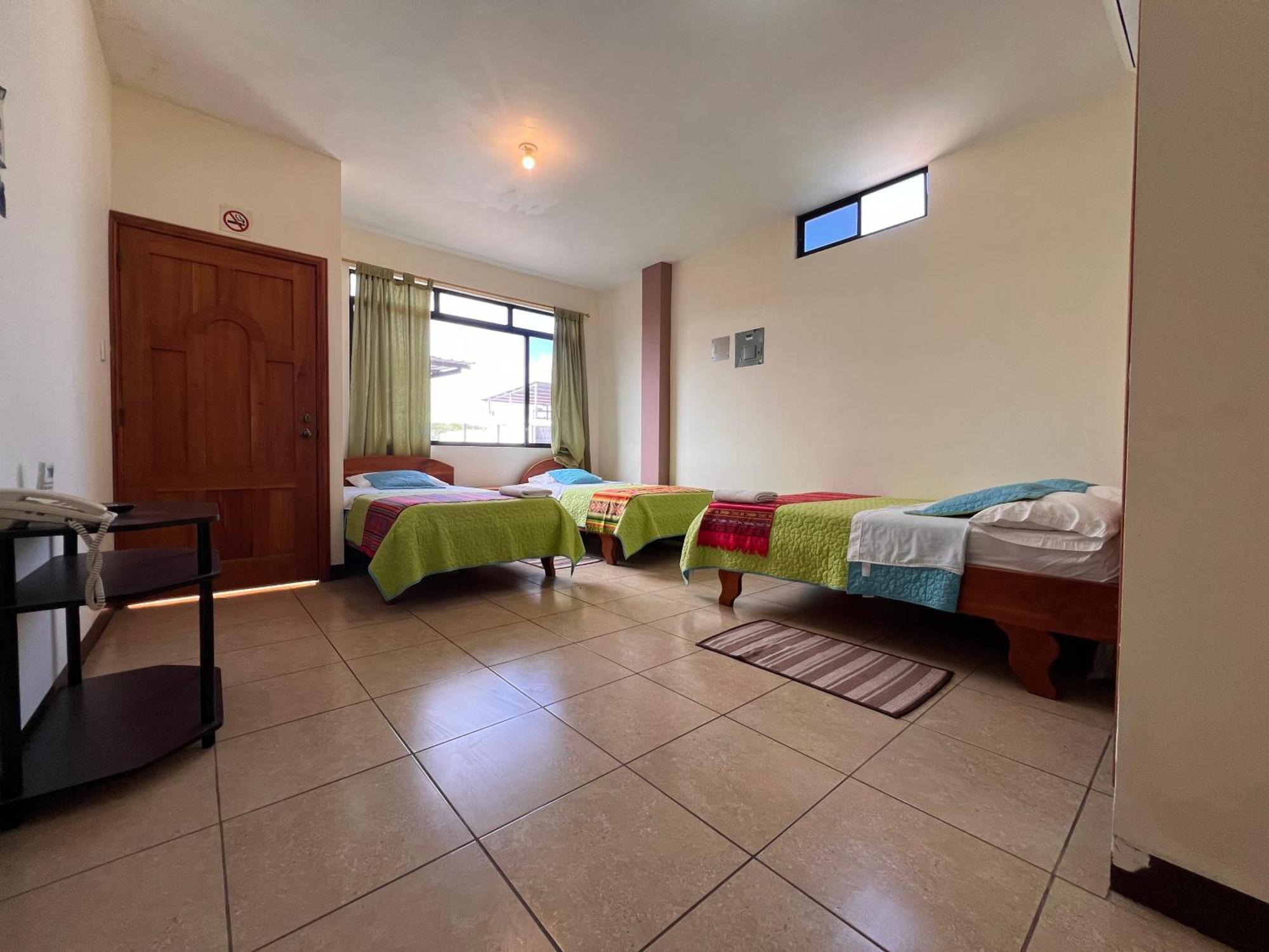 Hostal Casa Cascada Пуэрто-Айора Экстерьер фото