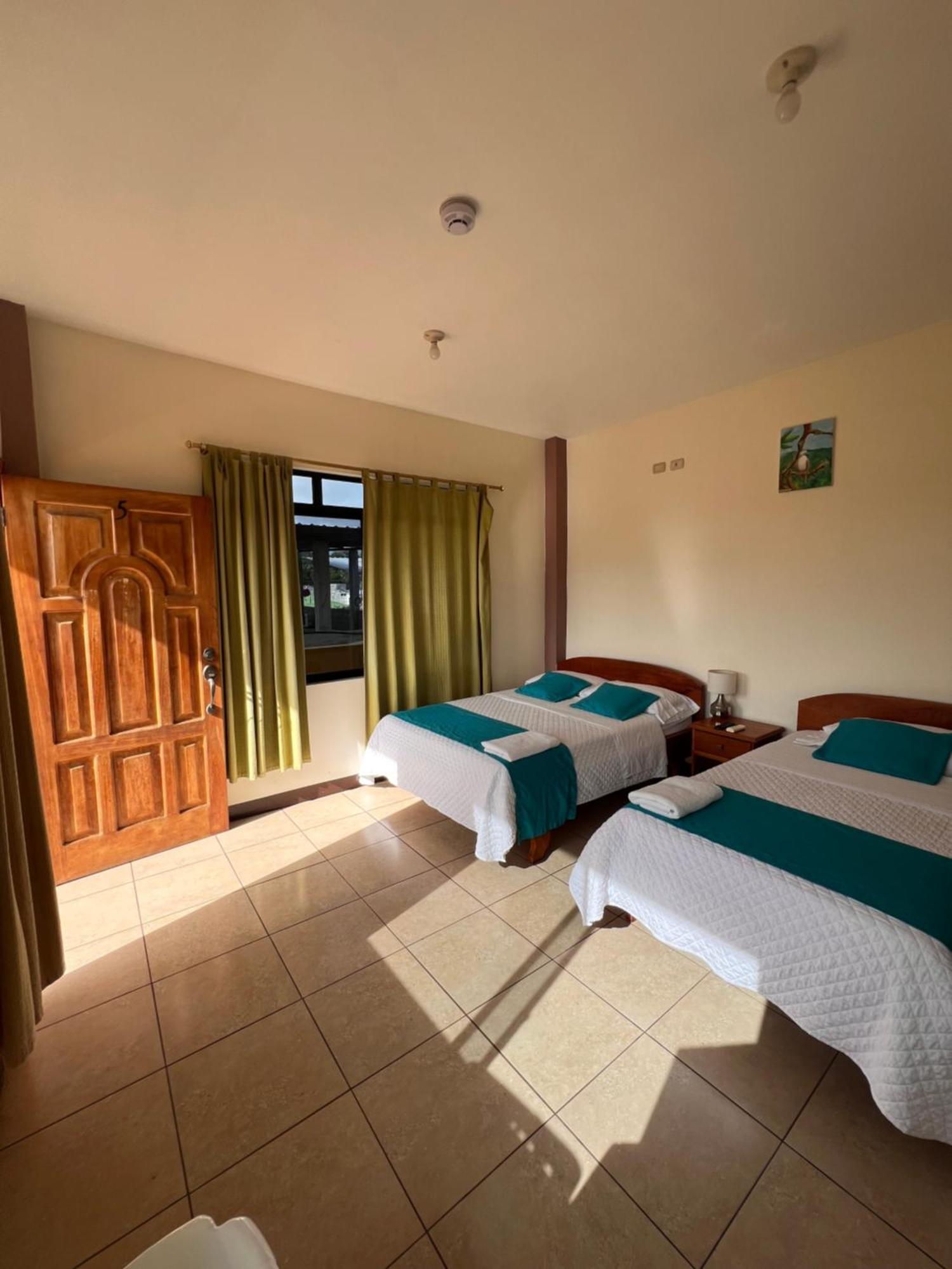 Hostal Casa Cascada Пуэрто-Айора Экстерьер фото