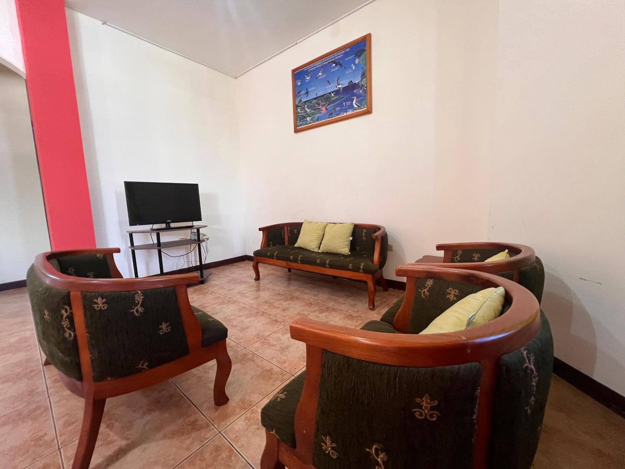Hostal Casa Cascada Пуэрто-Айора Экстерьер фото